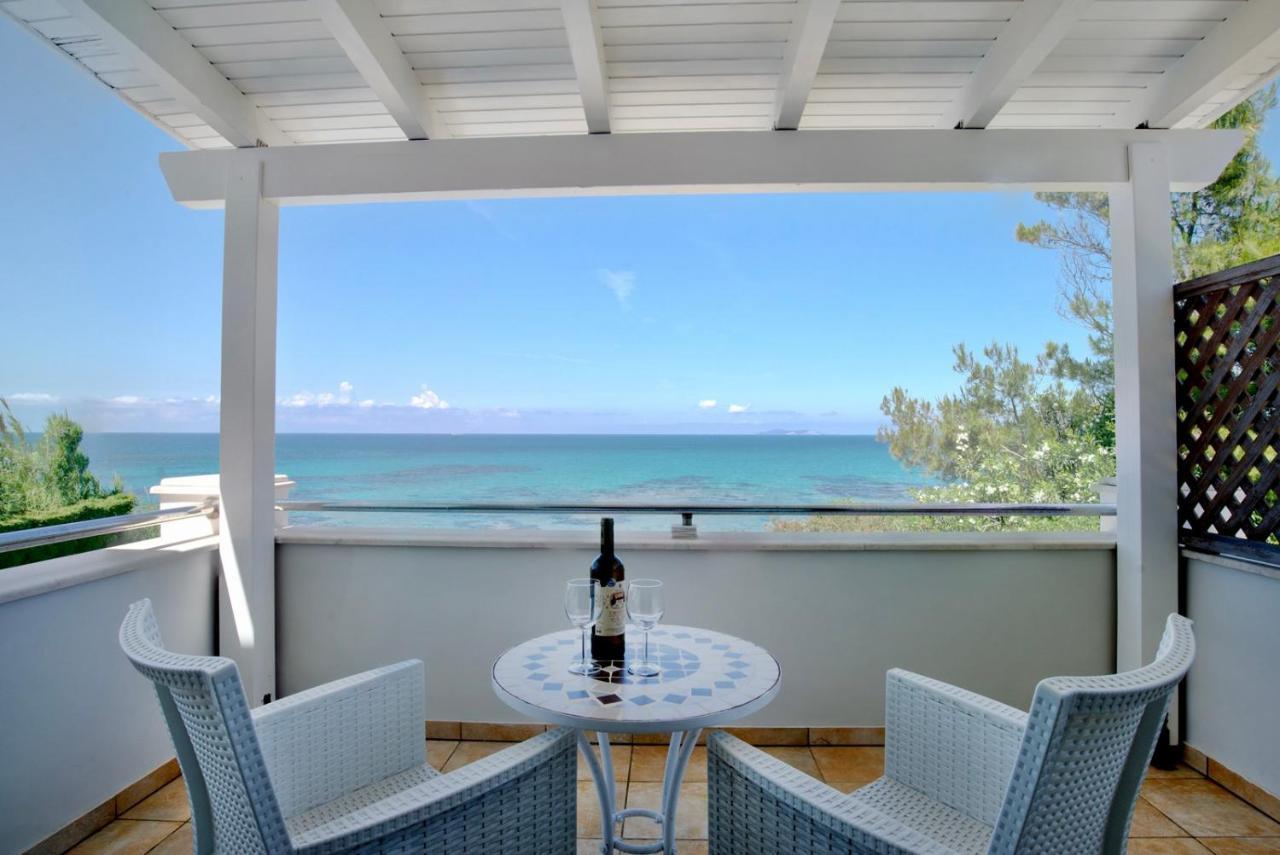 Beachfront Villa Victoras - With Private Beach Sidárion Exterior photo