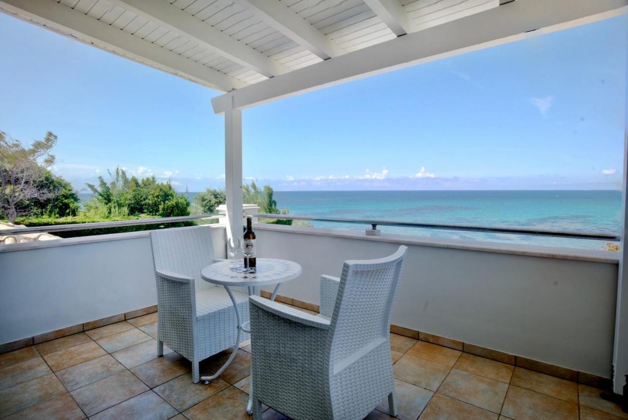 Beachfront Villa Victoras - With Private Beach Sidárion Exterior photo