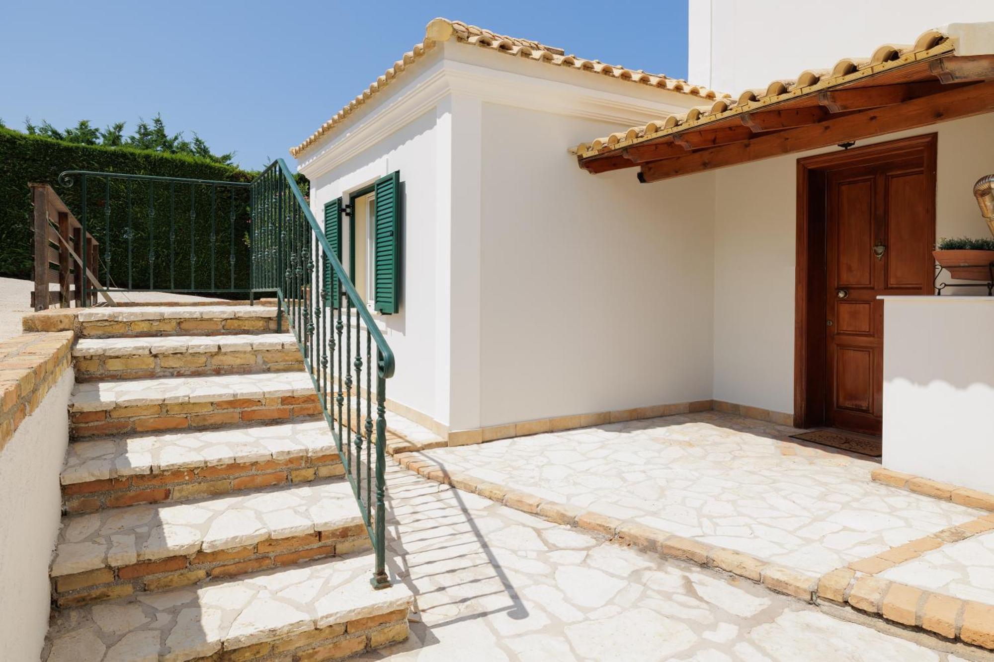 Beachfront Villa Victoras - With Private Beach Sidárion Exterior photo