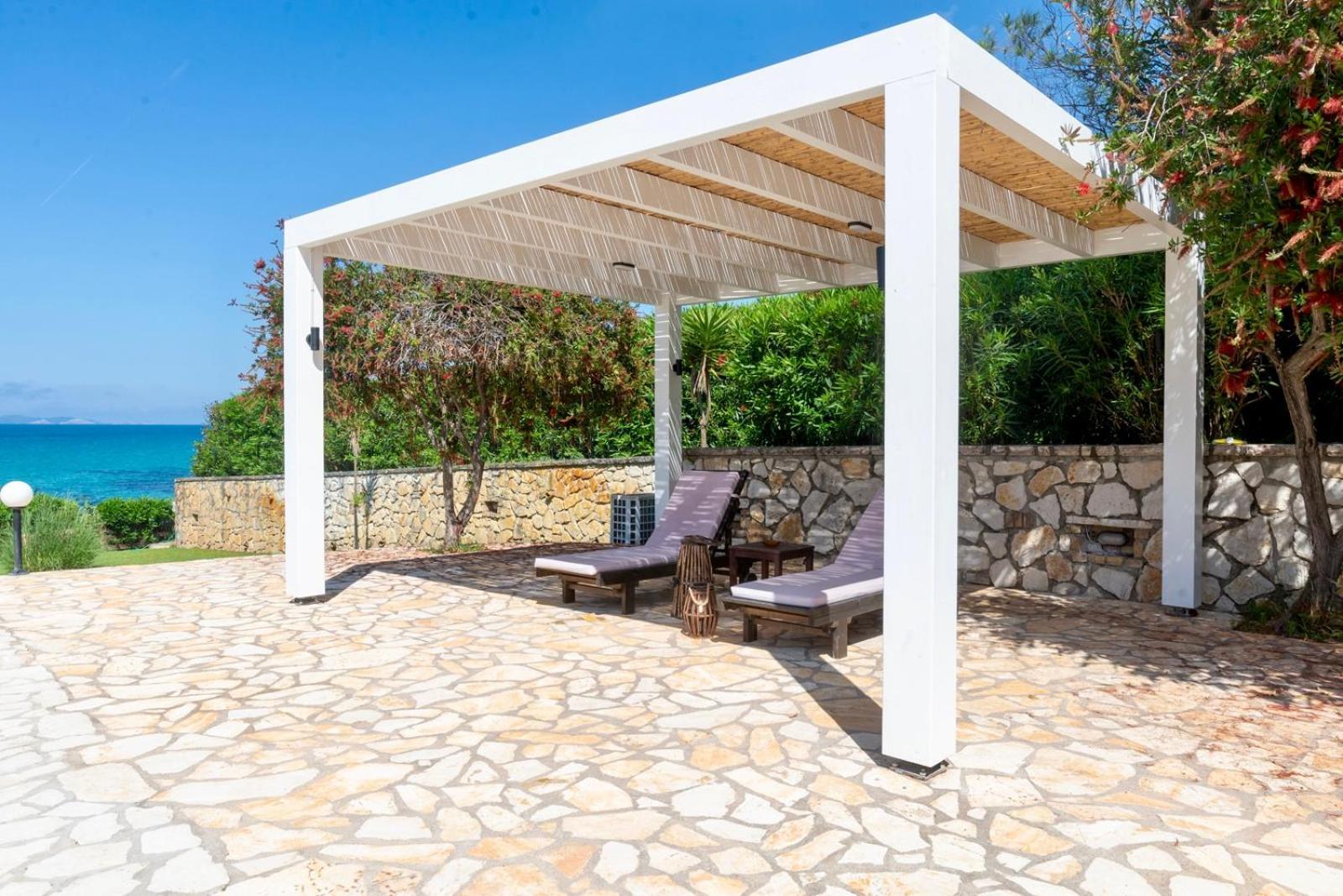 Beachfront Villa Victoras - With Private Beach Sidárion Exterior photo